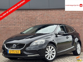 Volvo V40 1.6 T4 MOMENTUM | NL-AUTO! | DEALER OH! | NAVI!