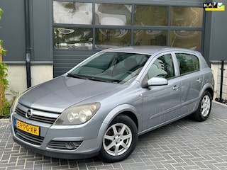 Opel Astra 1.4 Enjoy 5-deurs | Trekhaak | Nieuwe APK | Lichtmetaal