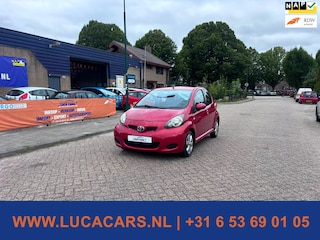 Toyota Aygo 1.0-12V Aspiration Red Airco NIEUWE APK!