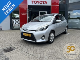 Toyota Yaris 1.5 Full Hybrid Aspiration TREKHAAK LM-VELGEN NAVI