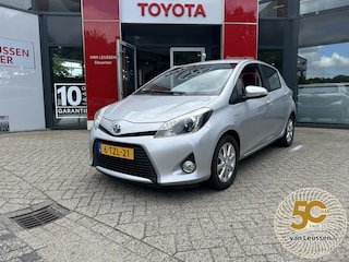 Toyota Yaris 1.5 Full Hybrid Aspiration TREKHAAK LM-VELGEN NAVI