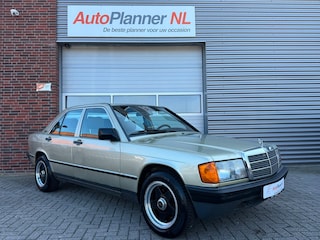 Mercedes-Benz 190-serie 2.0! Belastingvrij! Schuifdak!