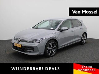 Volkswagen Golf 1.5 eHybrid 50 Edition Navigatie | Camera | Parkeersensoren | Cruise control | 18 Inch Velgen | Airco |