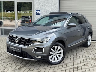 Volkswagen T-Roc 1.5 TSI Sport Pano/Virtual/ACC/Stoelver/Climate/Stuurwielverw/Navi/Camera