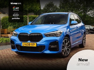 BMW X1 sDrive20i M-Sport | St.verw | 19inch | Trekhaak | Misano Blu