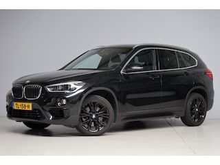 BMW X1 SDrive20i High Executive | head-up display | leder sport | achteruitrijcamera | led verlichting | navigatie prof. | NL auto