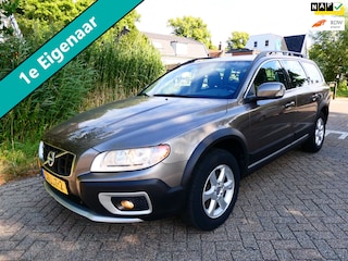 Volvo XC70 2.4D Momentum 176pk Automaat 1e eig. Leder Trekhaak 1800kg.