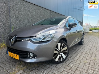 Renault Clio 0.9 TCe Iconic/CLIMA/CRUISE/PDC/LEDER/Nieuwe APK en beurt!