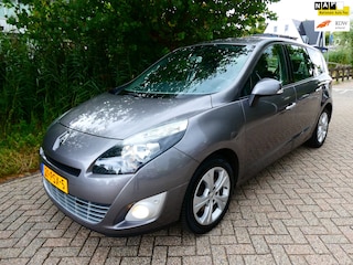Renault Scénic 2.0i 140pk Automaat Clima Navi PDC Trekhaak 1300kg.