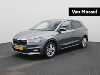 Skoda Fabia 1.0 TSI Business Edition 115 PK | Automaat | Navigatie | LED Koplampen | Apple Carplay/Android Auto | Cruise Control | Climate Control | Getint Glas | Parkeersensoren | Lichtmetalen velgen |
