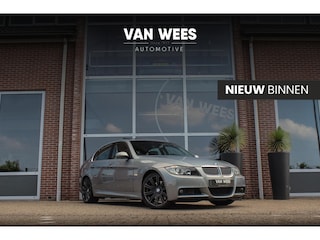 BMW 330i | Stoelverwarming | Schuifdak | PDC | Cruise control | Climate control | Navigatie Professional | Bluetooth | HiFi audio | 18 inch | M-sport bumpers | Spiegelpakket