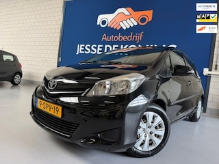 Toyota Yaris 1.3 VVT-i Aspiration /5 deurs / navigatie/camera/ 1e eig./ climate / cruise /etc. / NAP 139900 km./ APK tot 07/2027 /