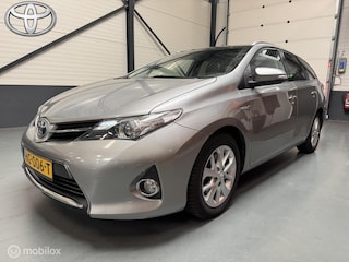 Toyota Auris Touring Sports 1.8 Hybrid Lease