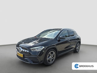 Mercedes-Benz GLA 200 Business Solution AMG | Elektrische inklapbare trekhaak | Stoelverwarming | Elektrische achterklep | Keyless entry en start | LMV 19 Inch | Full led