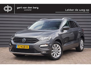 Volkswagen T-Roc 1.0 TSI Style - TREKHAAK -  CARPLAY - CAMERA - 38820 KM NAP -