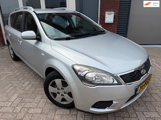 Kia Ceed Cee'd 1.4 CVVT X-tra / Airco / 5DRS / AUX / NAP