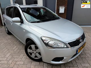 Kia Ceed Cee'd 1.4 CVVT X-tra / Airco / 5DRS / AUX / NAP