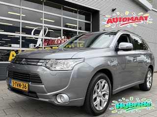 Mitsubishi Outlander 2.0 PHEV Hybride Instyle -Automaat I Navigatie I Schuifdak I Airco I Xenon I PDC I Trekhaak I Dealer onderh.