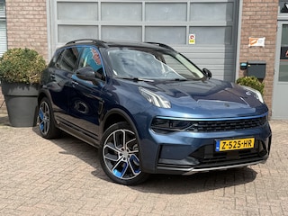 Lynk & Co 01 1.5 Panoramadak / Achteruitrijcamera / Apple carplay / Android auto.