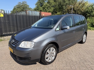 Volkswagen Touran 2.0-16V FSI Comfortline Clima/Cruise/Trekhaak/LMV