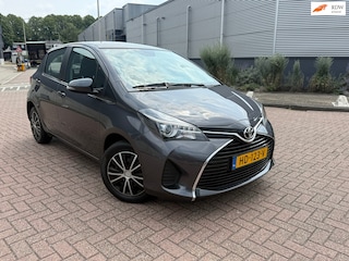 Toyota Yaris 1.3 VVT-i Style CLIMA Camera 5DR NEW APK