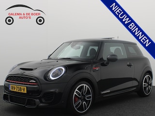 Mini Mini/Clubman/Cabrio 3-Deurs 2.0 Chili ORIG NLD / PANORAMADAK / HARMAN-KARDON / KEYLESS / CAMERA / FULL LED / NAVI / PDC