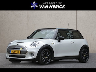 Mini Mini Essential 33 kWh | Navigatie | Stoelverwarming | Achteruitrijcamera | LED