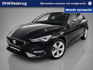 Seat Leon 1.5 eTSI FR Launch Edition / Navigatie / App connect / Dodehoek herkenning / Parkeersensoren V+A /