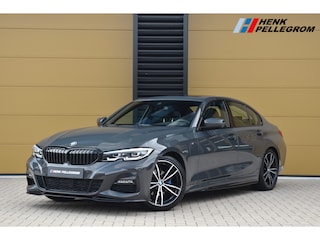 BMW 320i High Executive Edition * M-Pakket * Harman/kardon * Schuifdak * Spoilerset * Achteruitrijcamera *