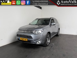 Mitsubishi Outlander 2.0 PHEV instyle. Trekhaak!