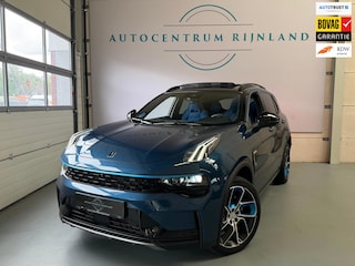 Lynk & Co 01 1.5 261PK Plug-in Hybrid, Pano, Zwarte Hemel, 360 Camera ,Apple Carplay