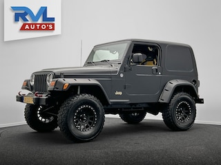 Jeep Wrangler 4.0i Hardtop TJ Automaat Airco Apple Car play Matte zwarte Wrap