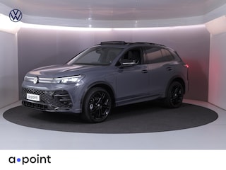 Volkswagen Tiguan 1.5 eHybrid R-Line Edition 204 pk Automaat (DSG) | Verlengde garantie | Navigatie | Panoramadak | Trekhaak (wegklapbaar) | Parkeersensoren (Park assist) | Rondomzicht camera | Black Style pakket | R-Line |