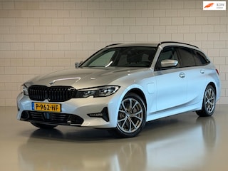 BMW 3-serie Touring 330e High Executive Sportline Shadow | SPORTSTOELEN | LEDER | CARPLAY | VIRTUAL | CLIMATE