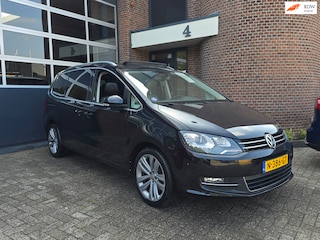 Volkswagen Sharan 2.0 TSI Highline 7p. Pano |Leer |DSG
