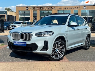 BMW X3 XDrive30e High Executive M-Sport 293pk Panoramadak / Trekhaak / Stuurverwarming