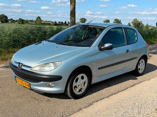 Peugeot 206 1.6-16V Gentry Premium AUT Airco