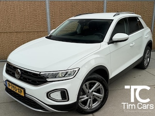 Volkswagen T-Roc 1.0 TSI Life 75 Edition Achteruitrijcamera | LED verlichting | Parkeersensoren voor en achter | Airconditioning | Cruise control adaptief | Apple CarPlay/Android Auto | Rijstrooksensor | DAB ontvanger