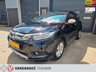 Honda HR-V 1.5 i-VTEC Elegance, Automaat- Luxe uitvoering- AUR camera.