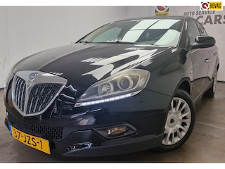 Lancia Delta 1.4-16V Argento AIRCO ! NIEUWE BANDEN ! CRUISE CONTROL !