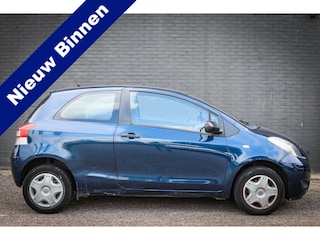 Toyota Yaris 1.0 VVTi Acces Net binnen-Nu al te bezichtigen