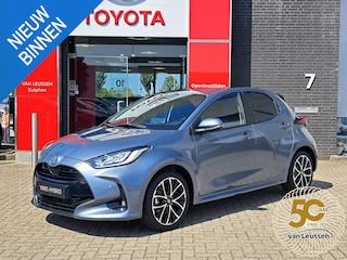 Toyota Yaris 1.5 Hybrid 115 Dynamic COMFORT PACK PDC BLIND SPOT STUUR EN STOELVERWARMING