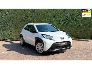 Toyota Aygo 1.0 VVT-i MT Play | Carplay | Camera | Fabrieks garantie | 1 Eig | NL Auto | ACC | Airco