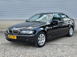 BMW 320i Special Executive [ 6 Cilinder,leer,ecc,navi,lmv,pdc ]