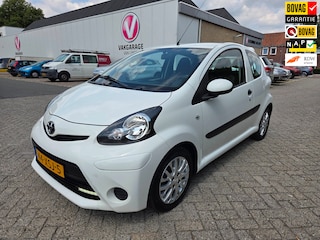 Toyota Aygo 1.0 VVT-i Aspiration Navigator| Airco | LM-velgen