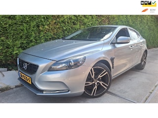 Volvo V40 2.0 D2 Momentum Business