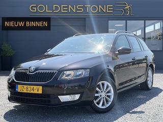 Skoda Octavia 1.0 TSI Greentech Ambition Business 2e Eigenaar,Draadloos oplader,Navi,Clima,Cruise,115pk,Lm velgen,6 Bak,Pdc,N.A.P,Apk tot 05-2027