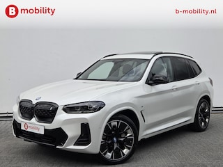 BMW iX3 High Executive 80 kWh M-Sport 'Mineral-Weiss' Trekhaak Panoramadak | Head-Up | Harman/Kardon | Adaptive LED | ACC | DAB