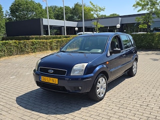 Ford Fusion 1.4-16V Luxury Apk 04-2027 |Trekhaak