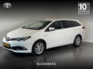 Toyota Auris Touring Sports 1.8 Hybrid Black Edition Go | Parkeersensoren voor - en achter | Trekhaak |